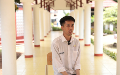 Di Sekolah Rakyat ada Guru Muda Lulusan Australia, Begini Kisahnya 😇