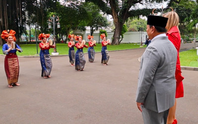 Tari Indang Sumbar Sambut Ratu Ratu Belanda Maxima saat Temui Prabowo di Istana