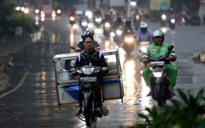Prakiraan Cuaca Hari Ini: BMKG Ingatkan Warga Jabodetabek Siap-siap Hujan Petir