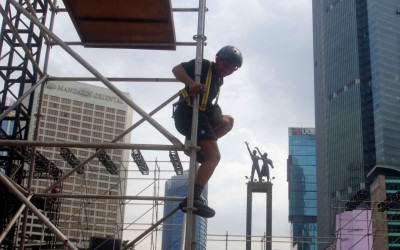Persiapan Perayaan Malam Tahun Baru di Bundaran HI