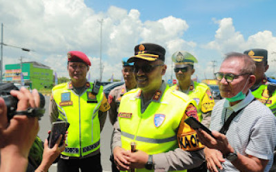 Laksanakan Instruksi Prabowo, Polres Klaten Bersama Warga Bangun Jembatan