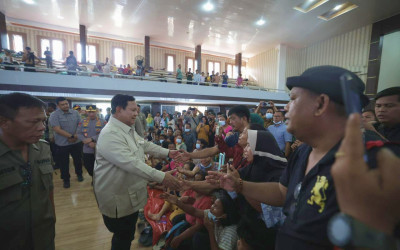 Prabowo Janji Atasi Kesulitan Korban Banjir di Sumatera