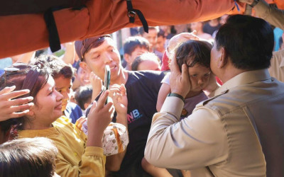 Presiden Prabowo Temui Pengungsi di Padang Pariaman