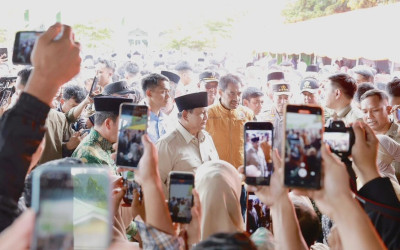 Presiden Prabowo Tinjau Posko Pengungsian di Takengon