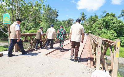 Presiden Prabowo Tinjau Pembangunan Jembatan Padang Mantuang