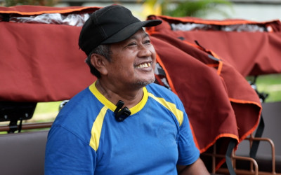 Kisah Haru! Becak Listrik dari Prabowo 'Ngebantu Perjuangan Tukang Becak 63 Tahun di Banjarnegara