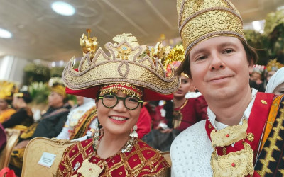 Suami Wamendikti Stella Christie Alami Kecelakaan Ski di AS, Sekarang Lagi Dirawat Intensif