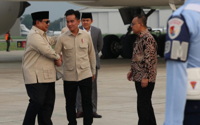 Tahun Baru 2026: Prabowo Rayakan bersama Pengungsi Banjir di Sumatera, Wapres Tahun baruan di Ibukota Baru