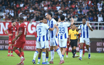 Persib Sikat Persis Solo 1–0, Kokoh di Puncak Klasemen BRI Super League