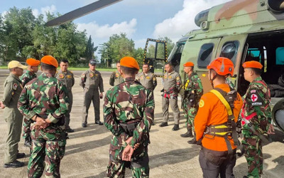 TNI AU Kerahkan Helikopter dan Puluhan Personel Bantu Cari Pesawat ATR yang Hilang Kontak