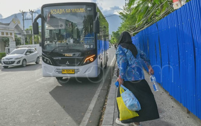 Bus TransPalu Kembali Beroperasi