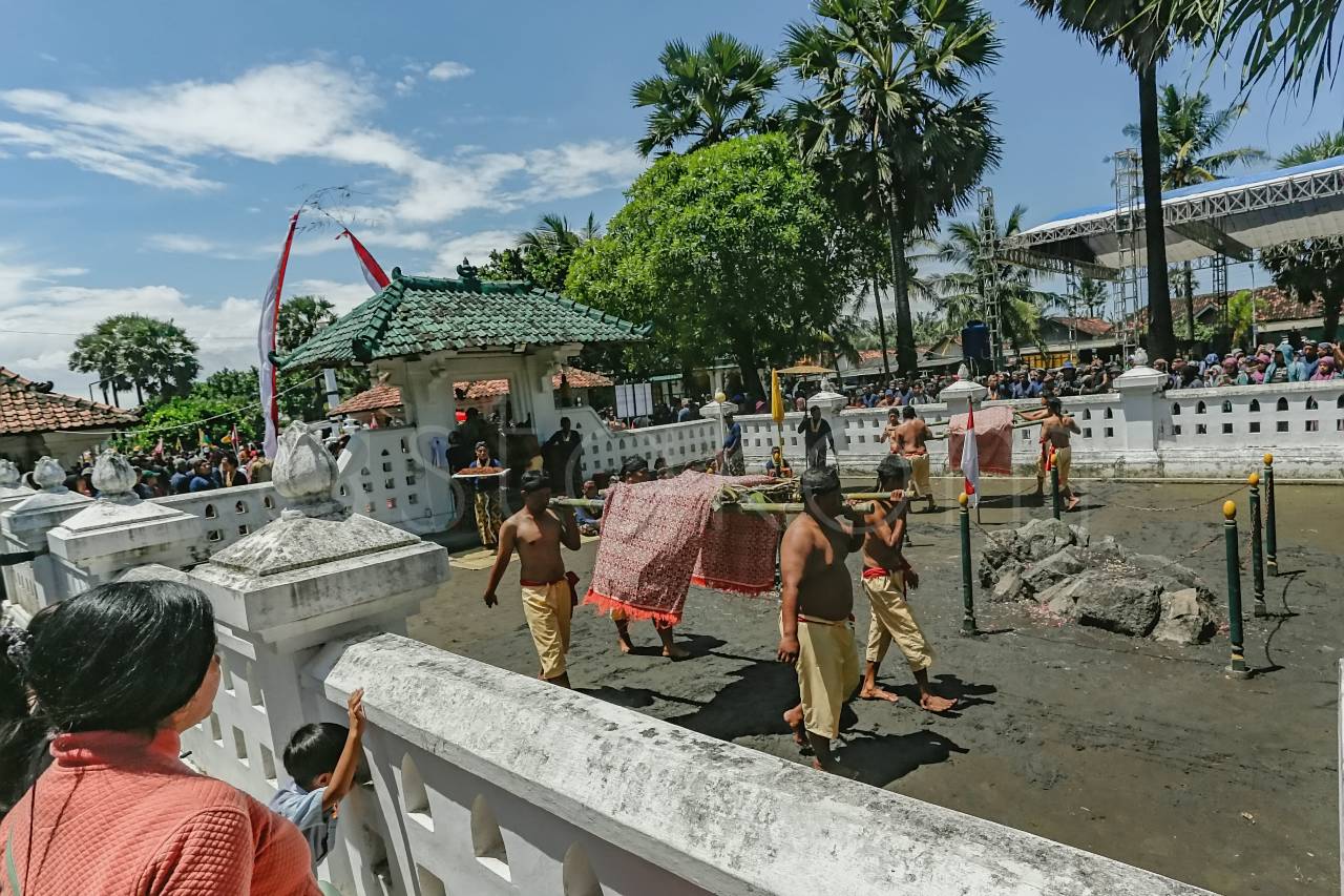 [astakom/str-Panji Arkananta]