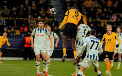 Dortmund Tampil Efektif, Tekuk Atalanta 2-0 di Signal Iduna Park