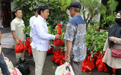 Gelar HUT ke-18, Gerindra Bagi Bibit Pohon Buah ‘Simbol’ Keberlanjutan Perjuangan