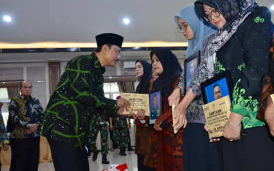 Kemensos Salurkan Bantuan hingga Program kepada 23 Ahli Waris Korban Longsor Cisarua