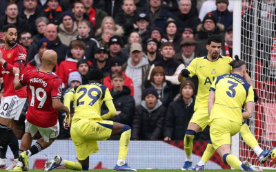 Hasil Liga Inggris: MU Tekuk 10 Pemain Tottenham 2-0