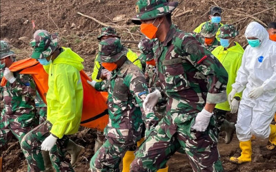 Longsor Cisarua: Total 71 Korban telah Ditemukan per Hari Ini, Belasan Dimakamkan Massal