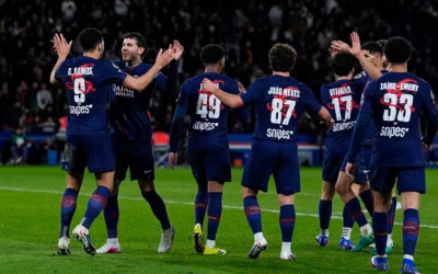 PSG Hajar Metz 3–0, Rebut Kembali Puncak Ligue 1