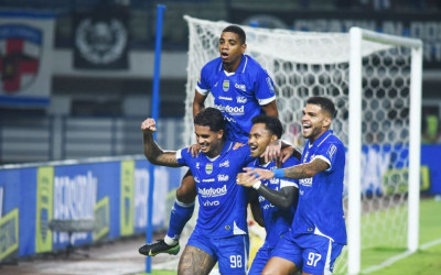 Persib Bandung Libas Madura United 5-0 Tanpa Ampun