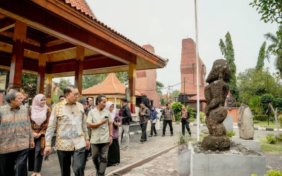 Menbud Fadli Zon: Museum Mpu Tantular Punya Koleksi Luar Biasa, Butuh Storyline Kuat dan Revitalisasi Tata Pamer