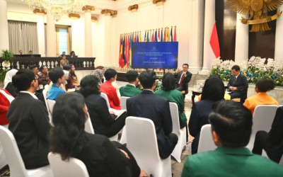 Diplomasi RI Otw Next Level! Menlu Sugiono Ajak Mahasiswa Ikut Tentukan Arah Bangsa di Panggung Dunia