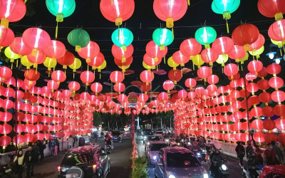 Lampion Imlek Menghiasi Kota Solo