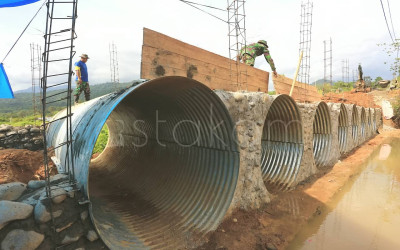 Pembangunan Jembatan Armco Pascabencana Padang