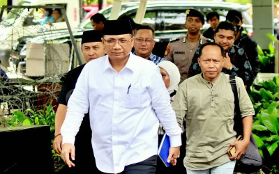 KPK Absen, Sidang Praperadilan Eks Menag Yaqut Ditunda Sepekan