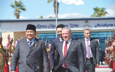 Presiden Prabowo Diantar Raja Abdullah II ke Lanud Marka