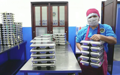 Menko Pangan Pastiin Menu Kering MBG selama Ramadan Tetap Aman Soal Nilai Gizi