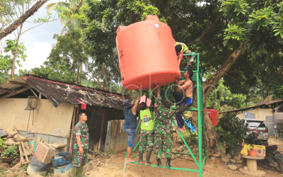 TNI AD Bangun Sumur Bor Pascabencana Padang