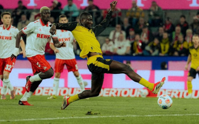 Hasil Bundesliga: Dortmund Menang Tipis 2-1 di Markas Koln