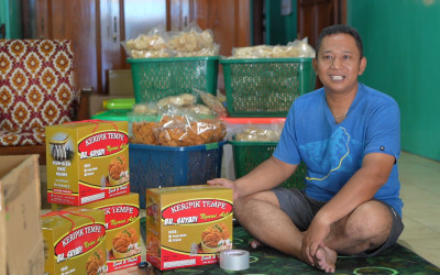 MBG Dongkrak Ekonomi UMKM, Produksi Keripik Tempe Ngawi Meningkat