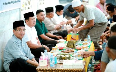 Legislator Gerindra Berbagi 3.000 Takjil untuk Pengendara di Kota Palu