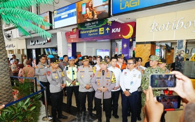 Presiden Prabowo Instruksikan Kapolri Selidiki Kasus Penyiraman Air Keras terhadap Aktivis