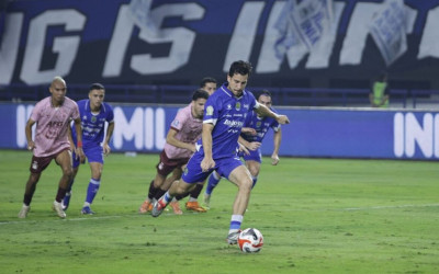 Persib Bungkam Persik 3-0, Andrew Jung Borong Dua Gol