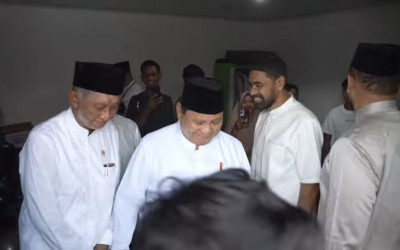 Vibe Lebaran Epic! Momen Presiden Prabowo Sholat Ied di Masjid Darussalam Aceh Tamiang