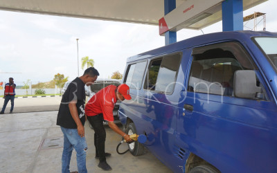 Asyik! Pemerintah Pastikan Harga BBM April Tidak Naik dan Stok Aman