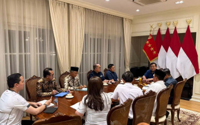 Gercep! Presiden Prabowo Minta Sejumlah K/L Bangun Hunian Layak Warga di Pinggiran Rel Kereta Api