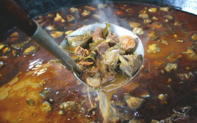 Tradisi Masak Kuah Beulangong di Banda Aceh