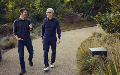 Tim Cook Mundur, John Ternus Ambil Alih Kursi CEO Apple Inc Mulai September 2026