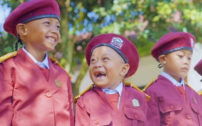 Tak Lagi Ikut Memulung, Kisah Haru Bocil Fikri Temukan Harapan di Sekolah Rakyat