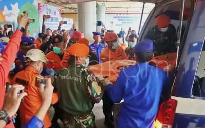 Jenazah Korban Kecelakaan Helikopter Tiba di Pontianak