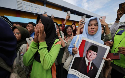 Revolusi Pendidikan Dimulai, Prabowo Dorong Setiap Sekolah Miliki 3 Papan Interaktif