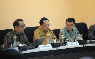 Gotong Royong Daerah Rehabilitasi Pascabencana: Mendagri Konsolidasikan Bantuan Pemulihan Aceh