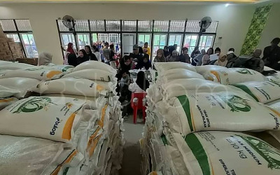 Pemerintah Salurkan Bantuan Pangan di Pontianak