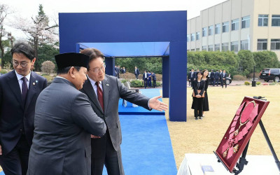 Presiden Lee Jae Myung Anugerahkan Grand Order of Mugunghwa ke Presiden Prabowo
