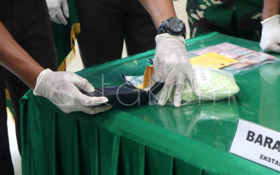 Satgas Pamtas Kostrad Gagalkan Penyelundupan Ekstasi