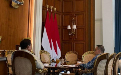 Presiden Prabowo Bertemu Prof. Sufmi Dasco, Seskab: Hal Strategis