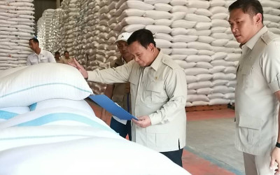 Stok Beras Mencapai Rekor 5 Juta Ton! Sinyal Kuat RI Siap Stop Impor di 2026